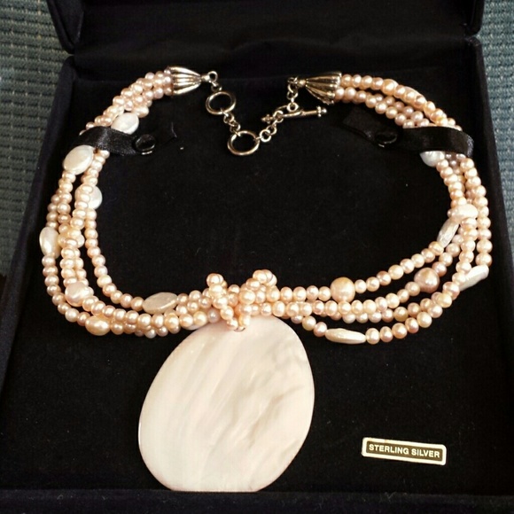 Jewelry - Picture 2 of 4